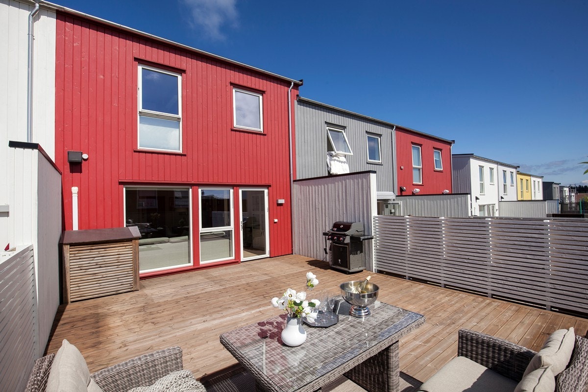 Stor solrik terrasse Galleribilde