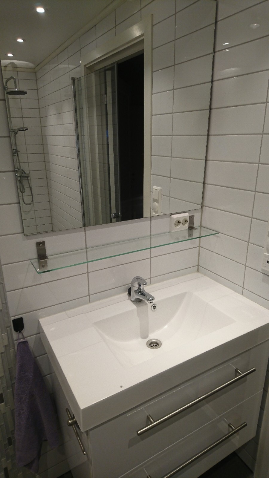 Servant på bad Galleribilde