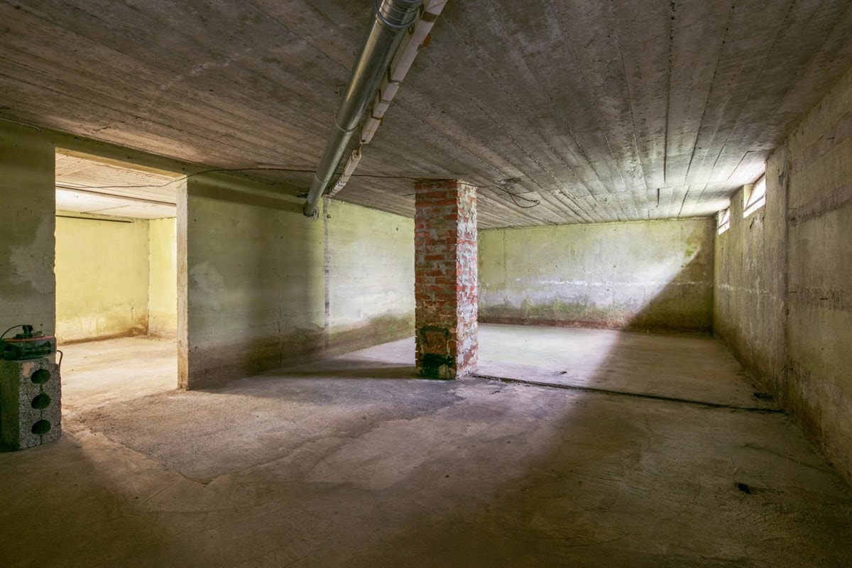 Stor kjeller Galleribilde