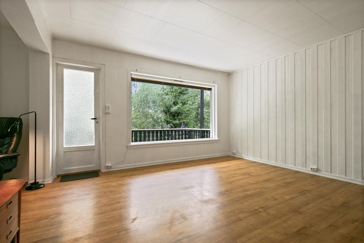 Utgang til terrasse fra stuen Galleribilde