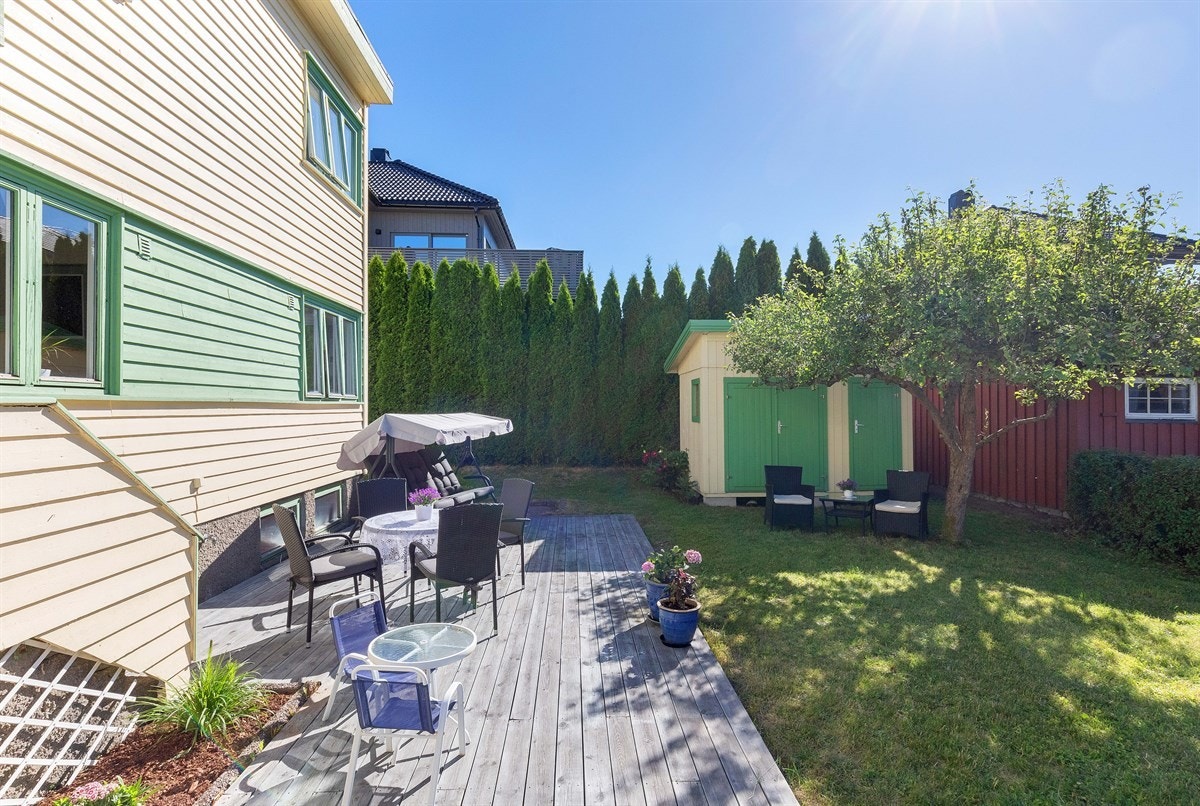 Solrikt uteområde Galleribilde