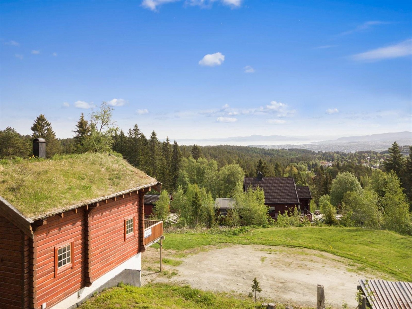 Fasade og utsikt. Galleribilde