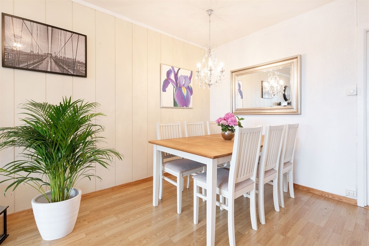 Spiseplass i stuen Galleribilde