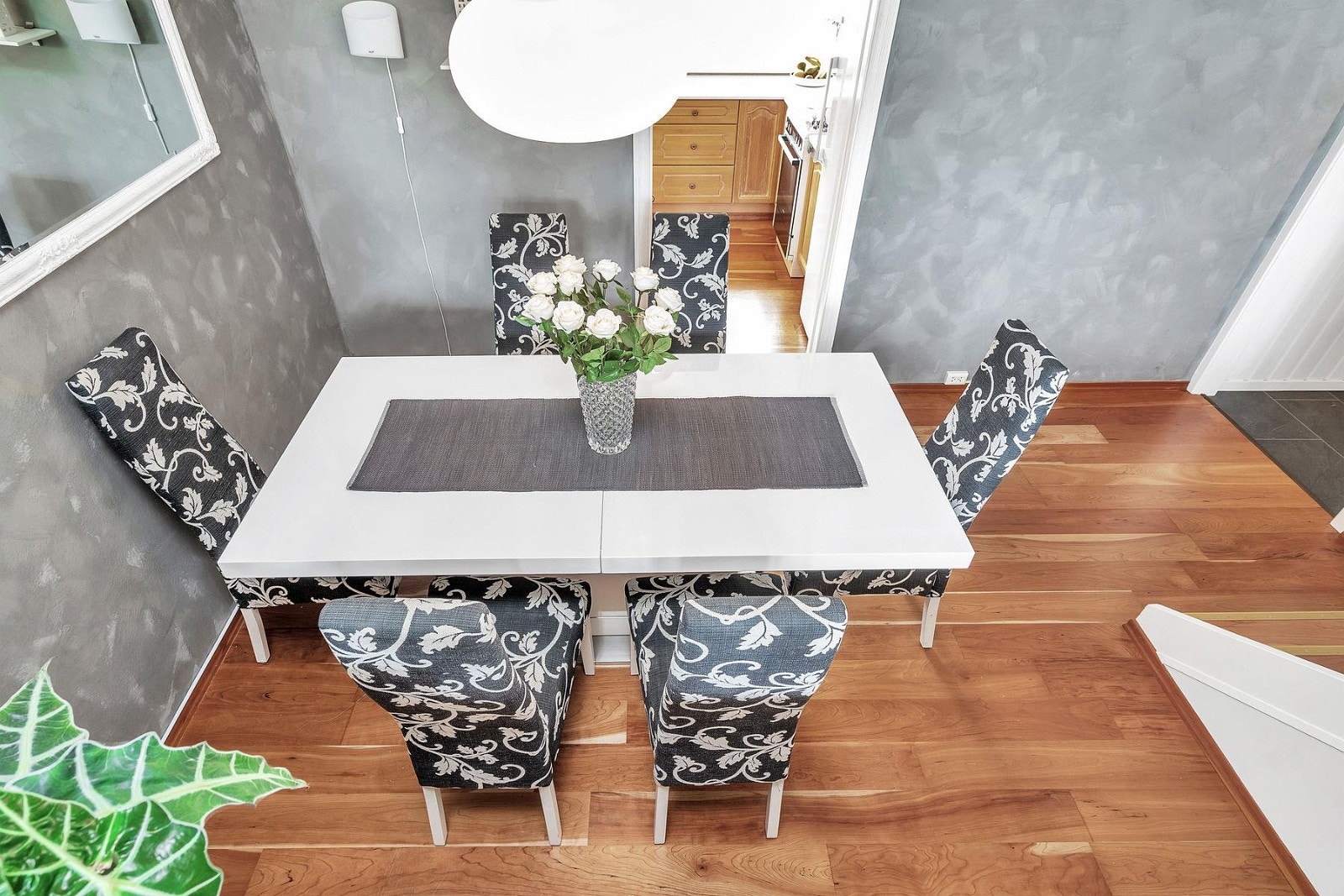 Spisestue. Galleribilde