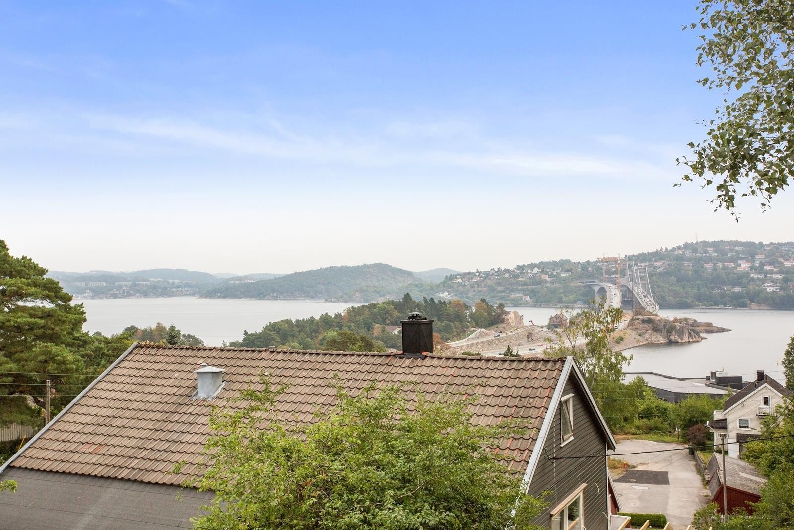 Utsikt fra stuen mot Topdalsfjorden Galleribilde