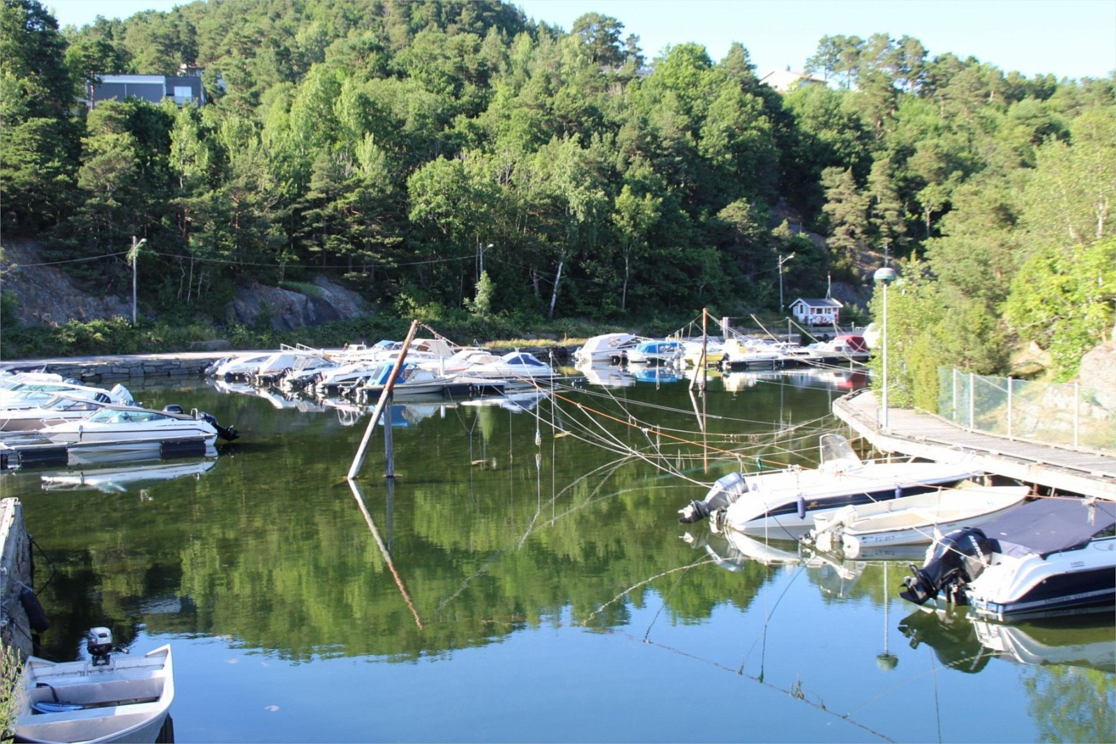 Fra båthavnen ved Narviga Galleribilde