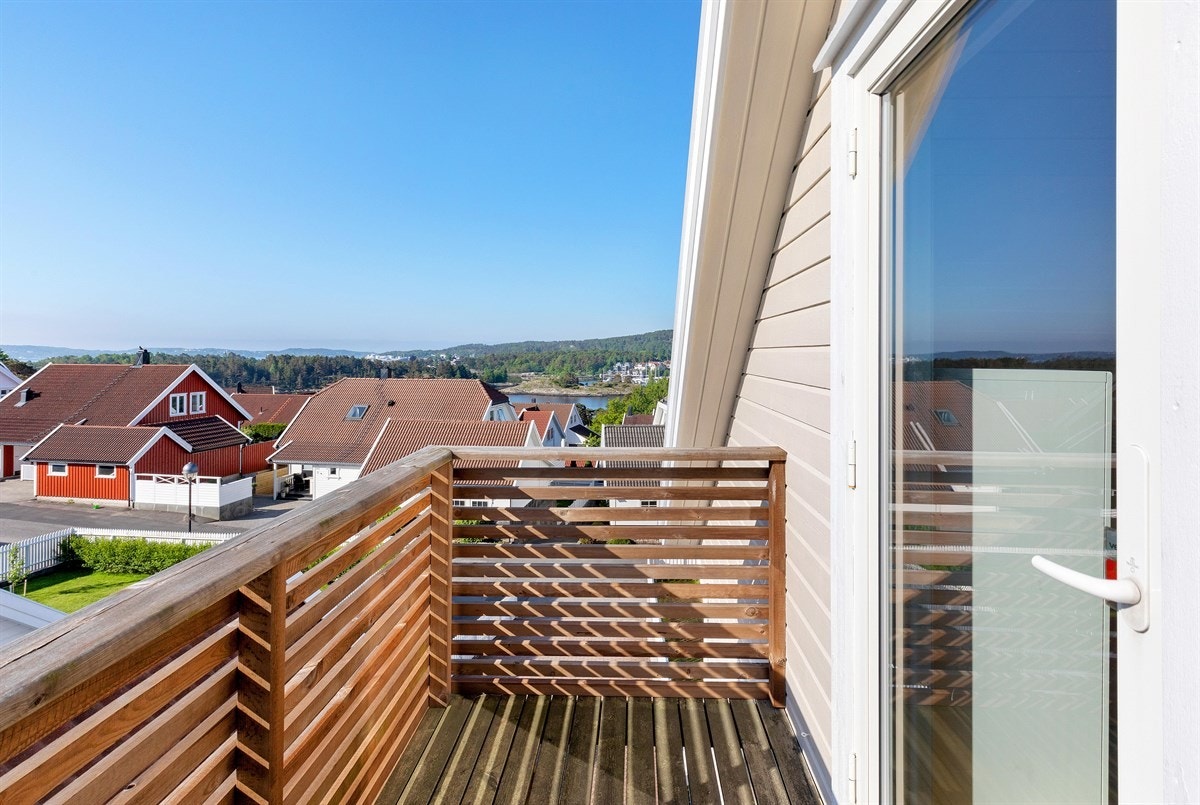 64Uteområde Galleribilde