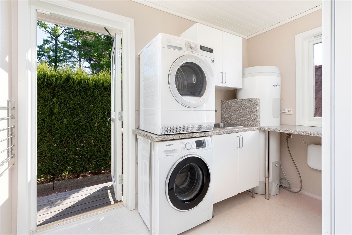 Vaskerom Galleribilde