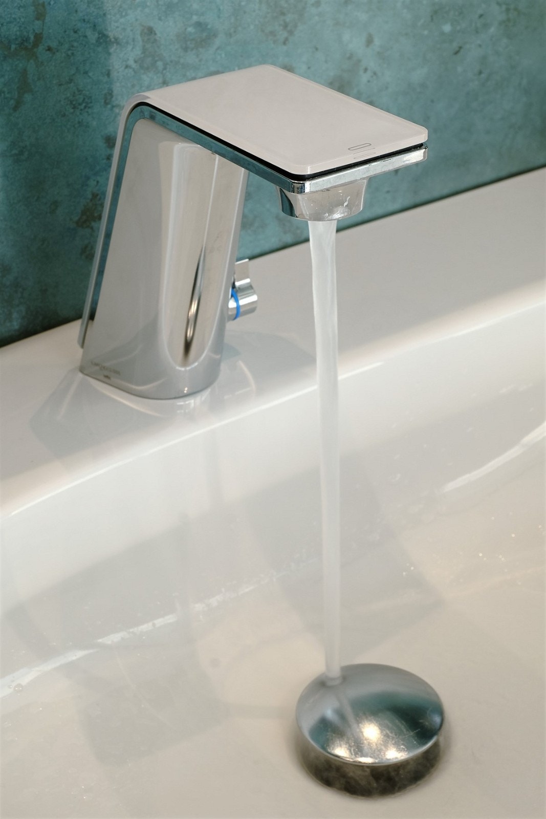 Ilbage Alessi Laufen servant med Ilbago Alessi Sense servantbatteri Galleribilde