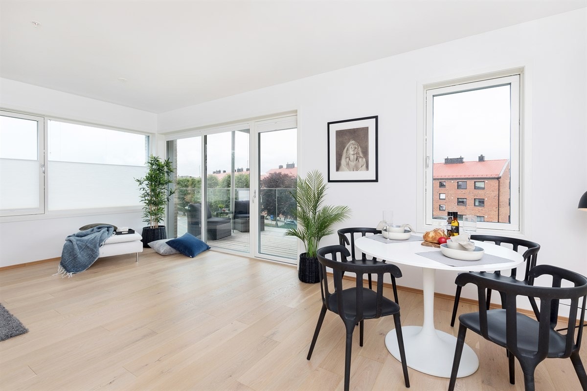 Stuen og kjøkken har takhøyde på ca. 2,6 meter Galleribilde