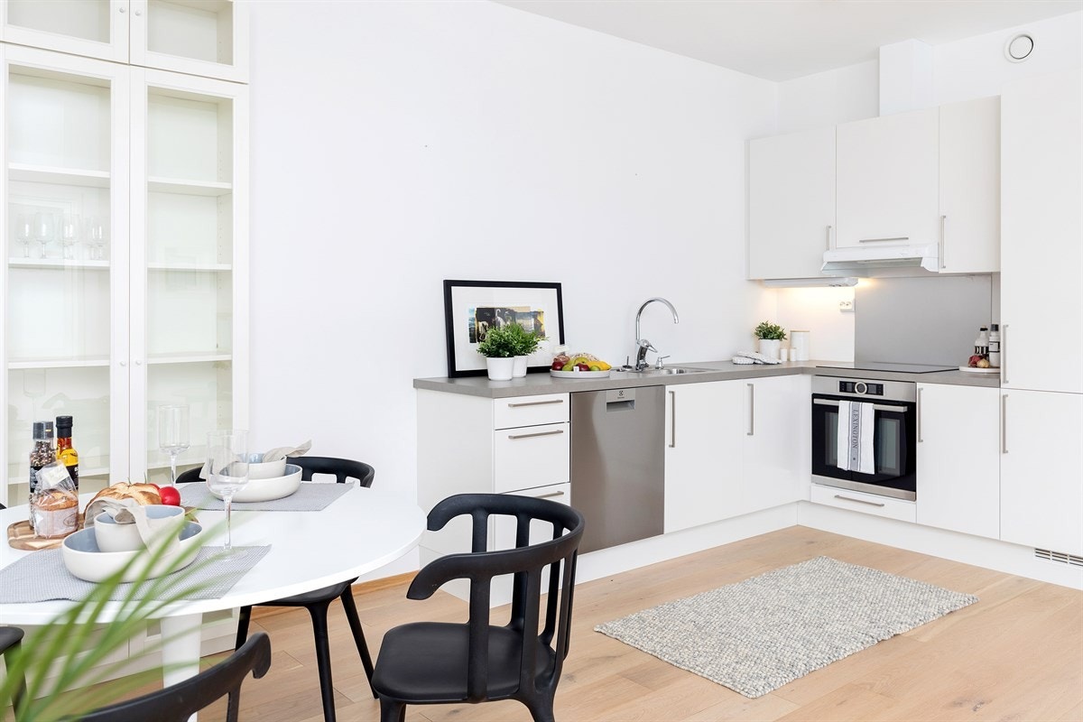 Sørmegleren v/ Terje Tjelland presenterer St. Olavs Vei 51 Galleribilde