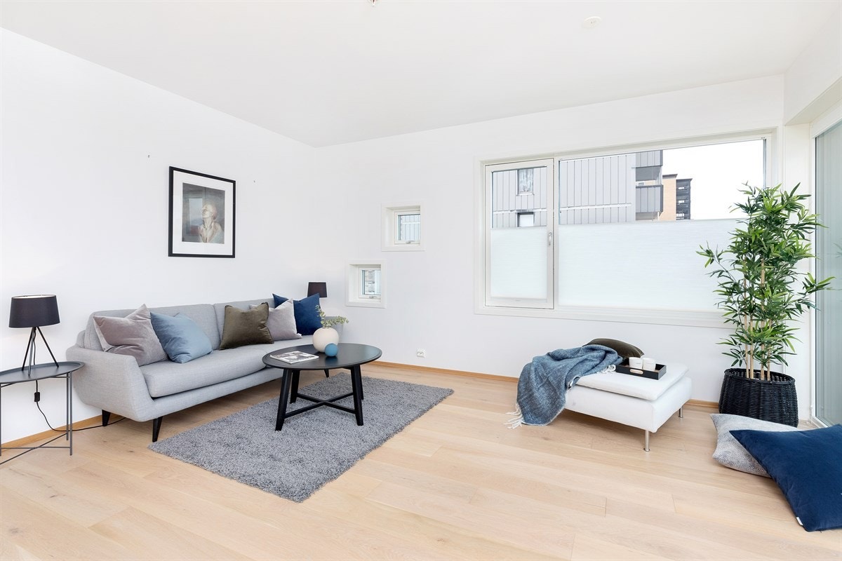 God plass til spisegruppe og salong Galleribilde