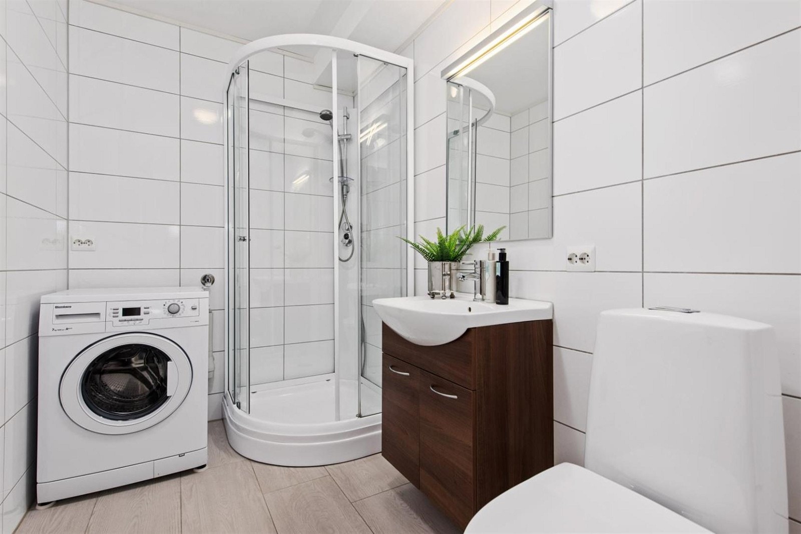 Bad i utleiedel. Galleribilde