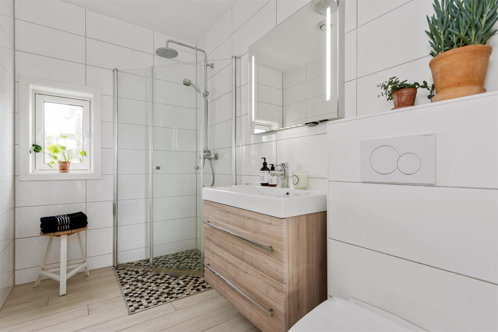 Bad i 2. etasje ved gjesterom. Galleribilde