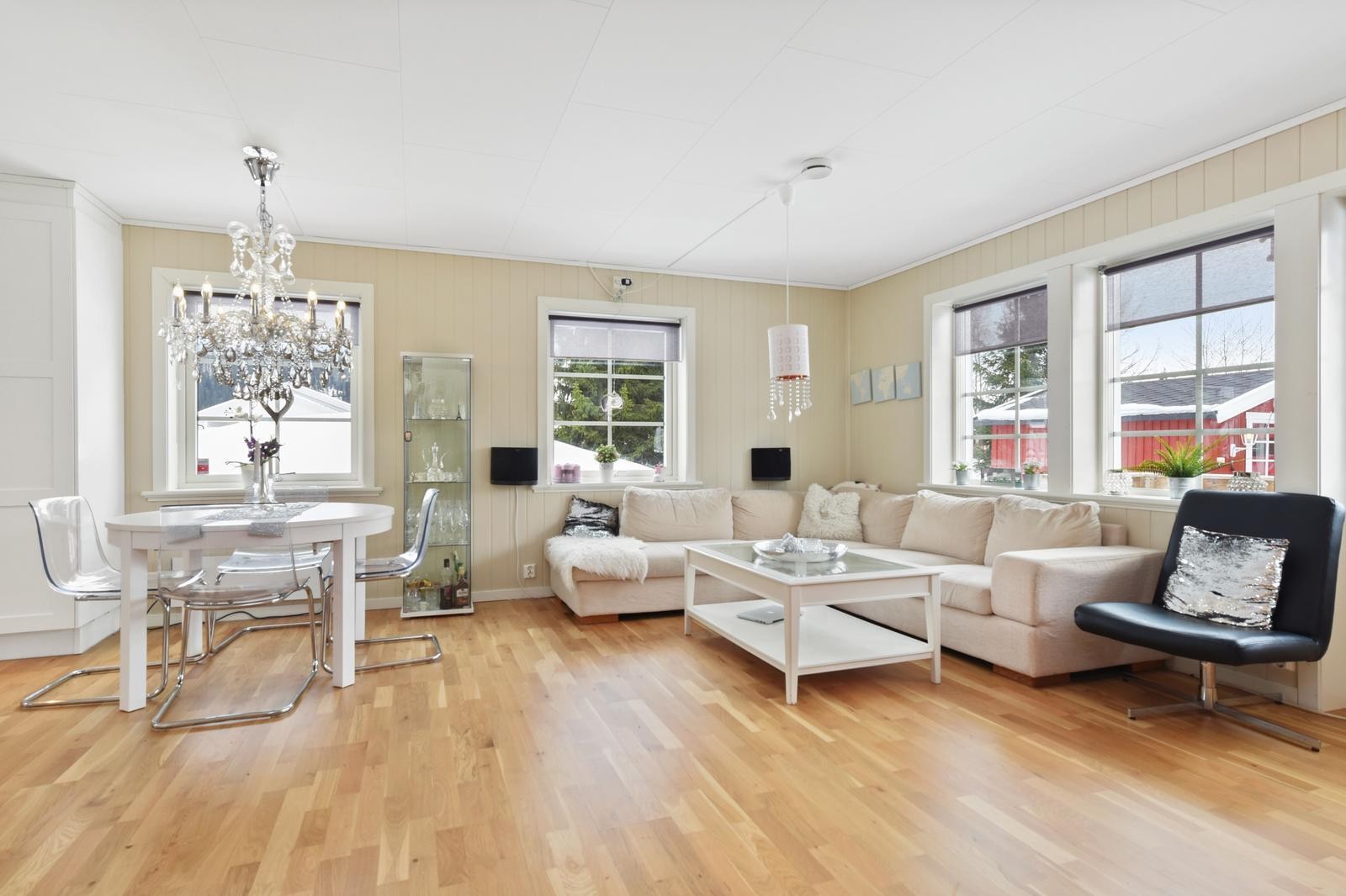 EiendomsMegler 1 v/ Nermin Lizde presenterer Ferjmannskroken 7B. Pen halvpart av tomannsbolig på Vormstad Park. Galleribilde