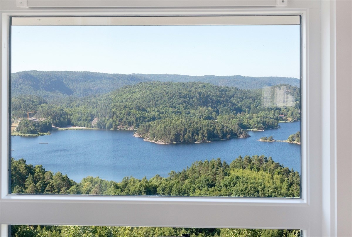Utsikt mot Gillsvann Galleribilde