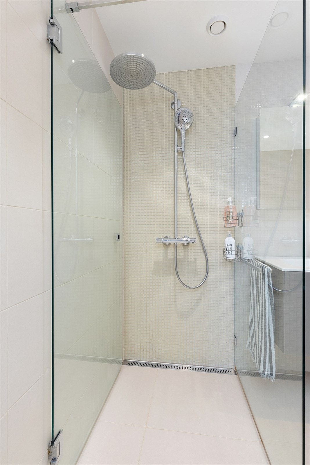 Lekkert renovert bad 1 (2014) Galleribilde