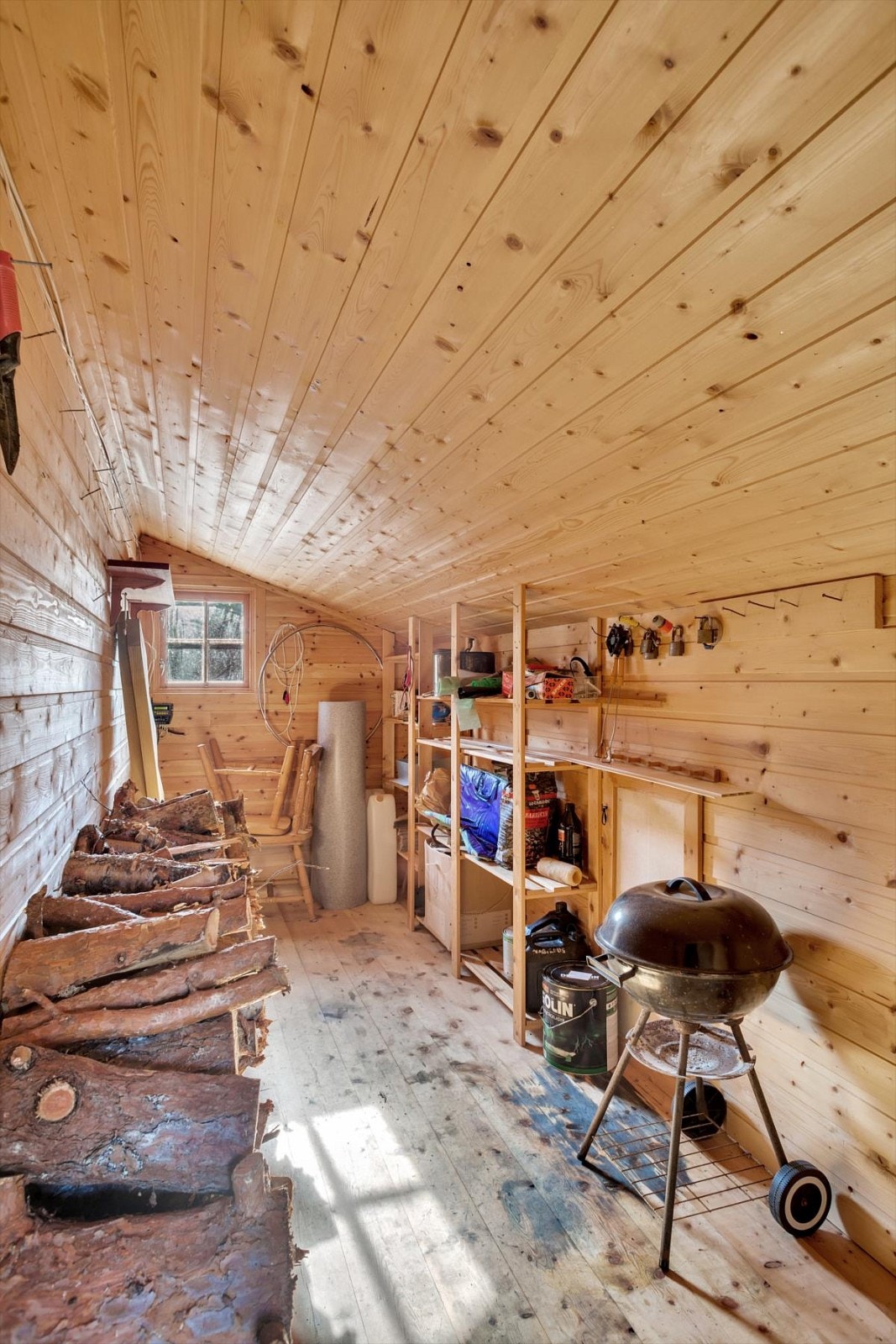 Utvendig bod. Galleribilde