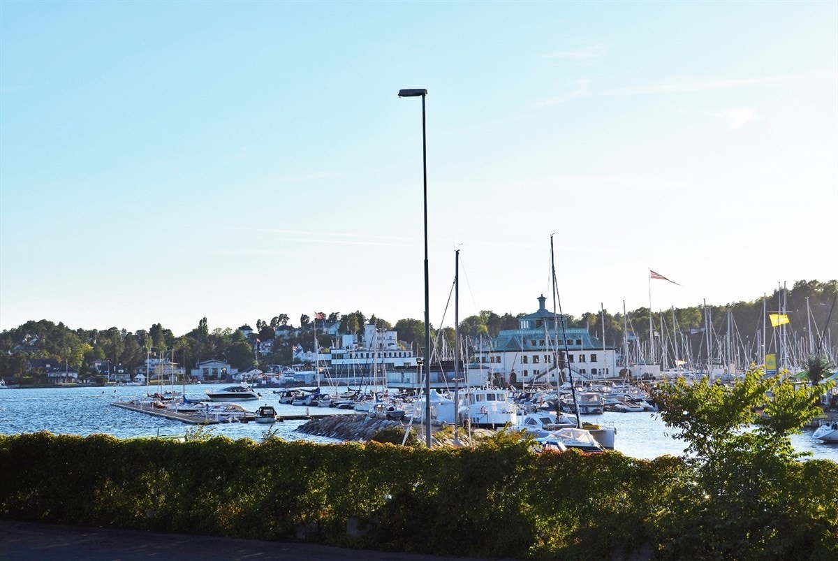 Kongen Marina og den hyggelige kafeen Kongen. Galleribilde