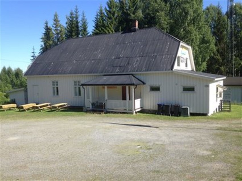 Lidarheim, et forsamlingslokale i nærheten. Galleribilde