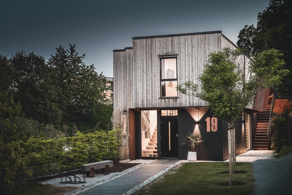 Vedlikeholdsfri og bærekraftig fasade av kebony. Galleribilde