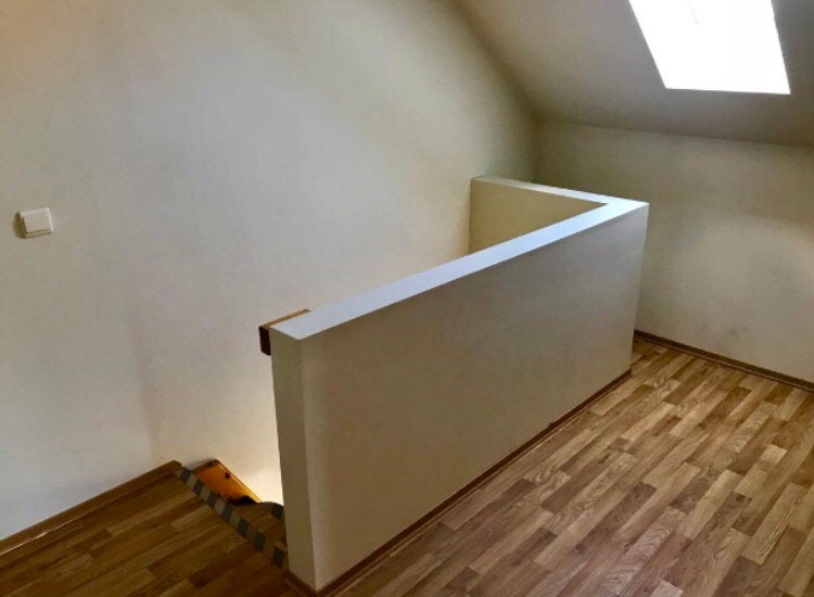 Lite rom 2. etg. Galleribilde