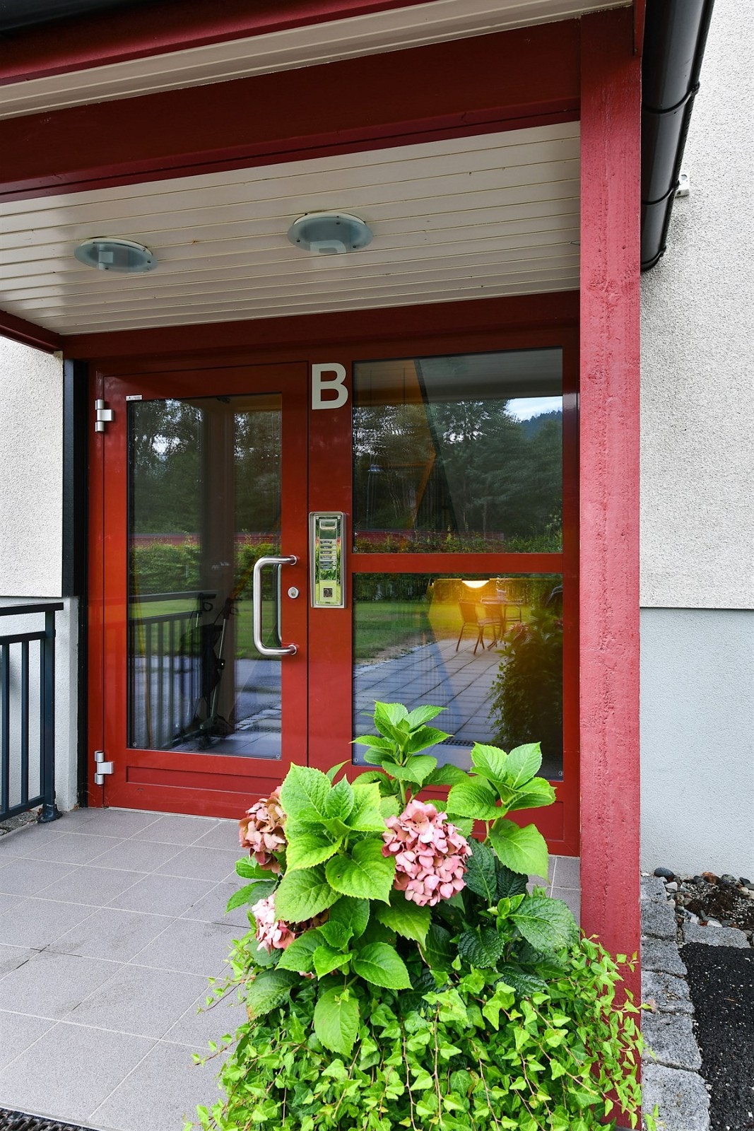 Boligen har adkomst via felles trappeoppgang. Galleribilde