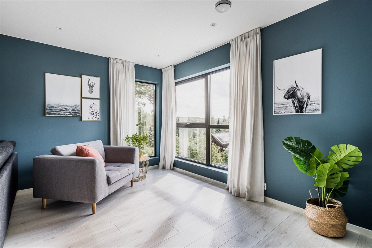 Et hyggelig og frodig utsyn ut mot nærområdet. Galleribilde