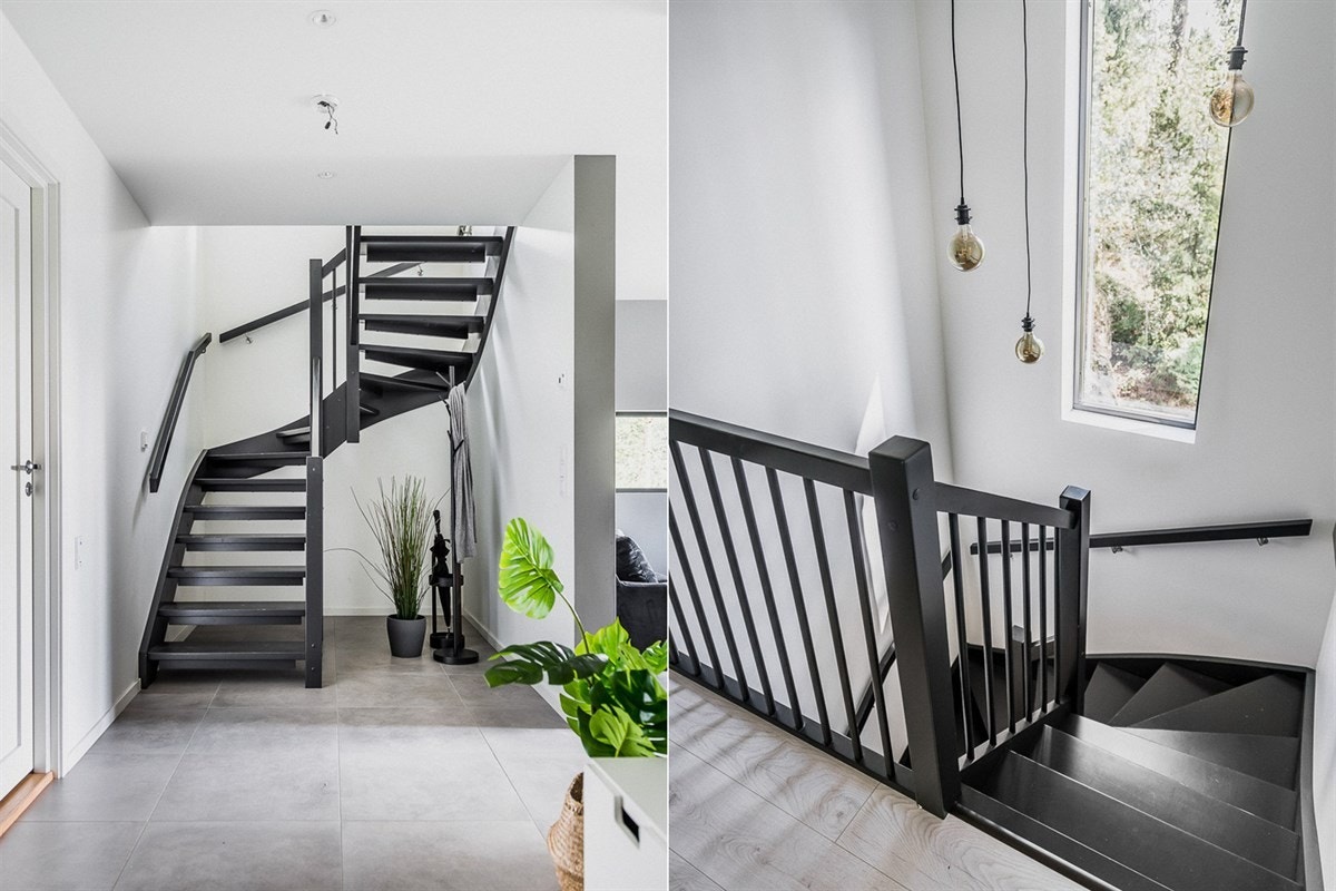 En fin trappesats med god takhøyde til oppsett av en lengre lampe. Galleribilde