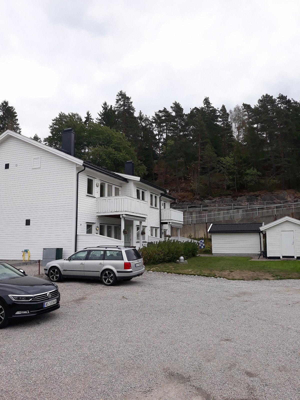 Framside av firemansbolig Galleribilde