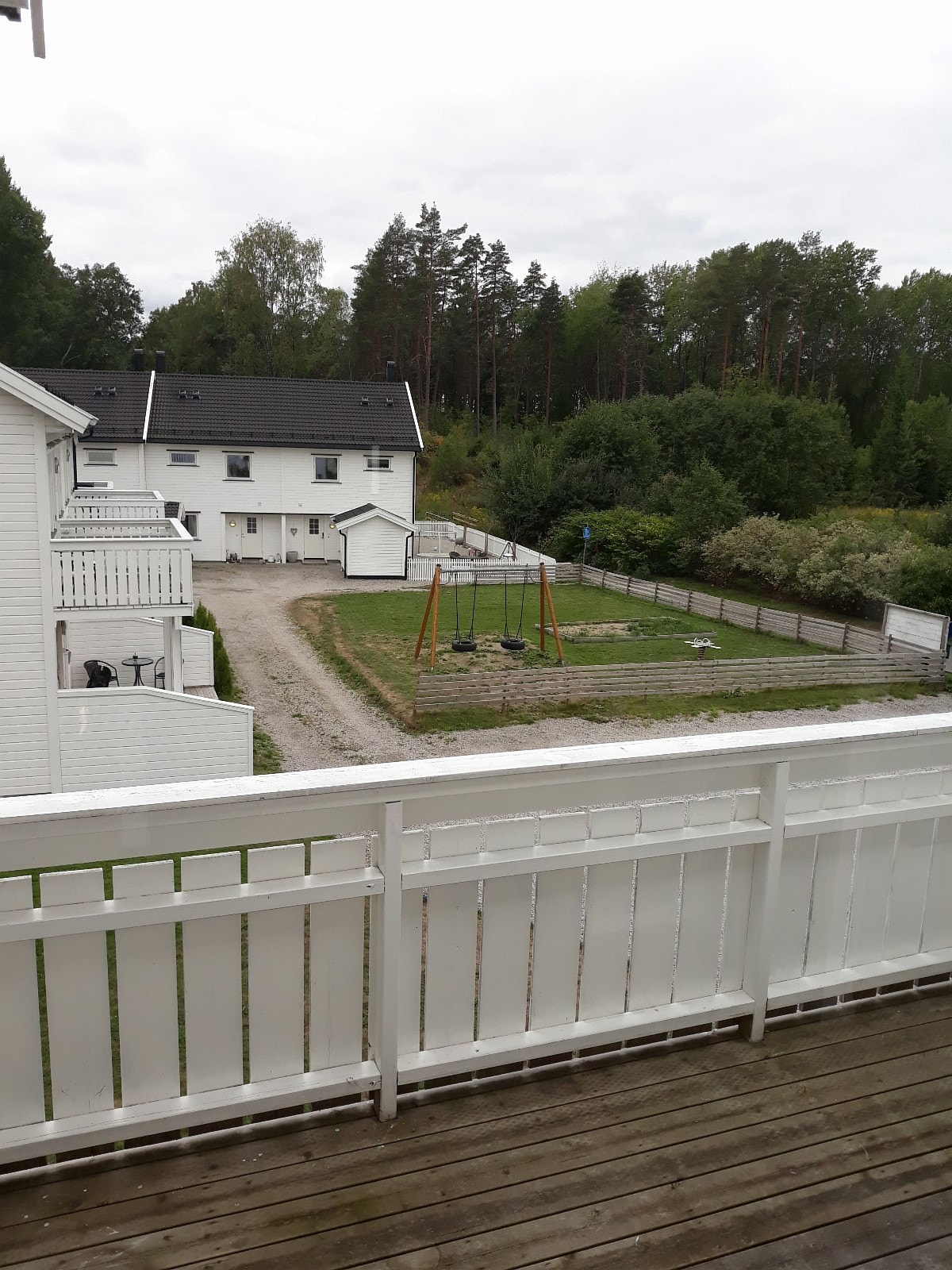 Balkong med utsikt til lysløypen Galleribilde