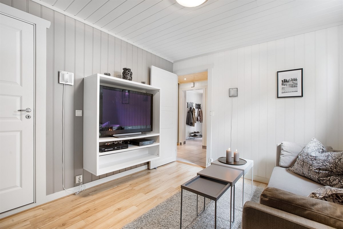 Her er det god plass til en trivelig sofagruppe. Eller hvorfor ikke innrede med stor dobbeltseng og garderobeskap? Galleribilde