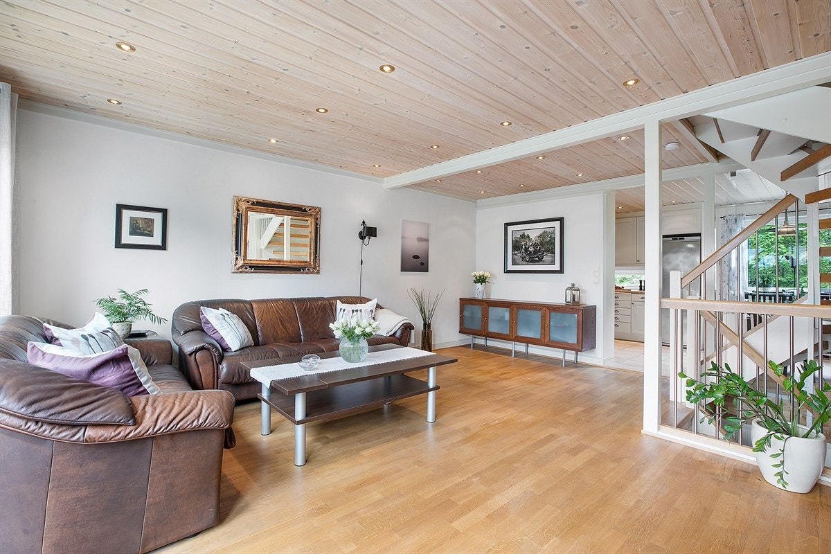 Her er det god plass til en koselig sofakrok. Galleribilde