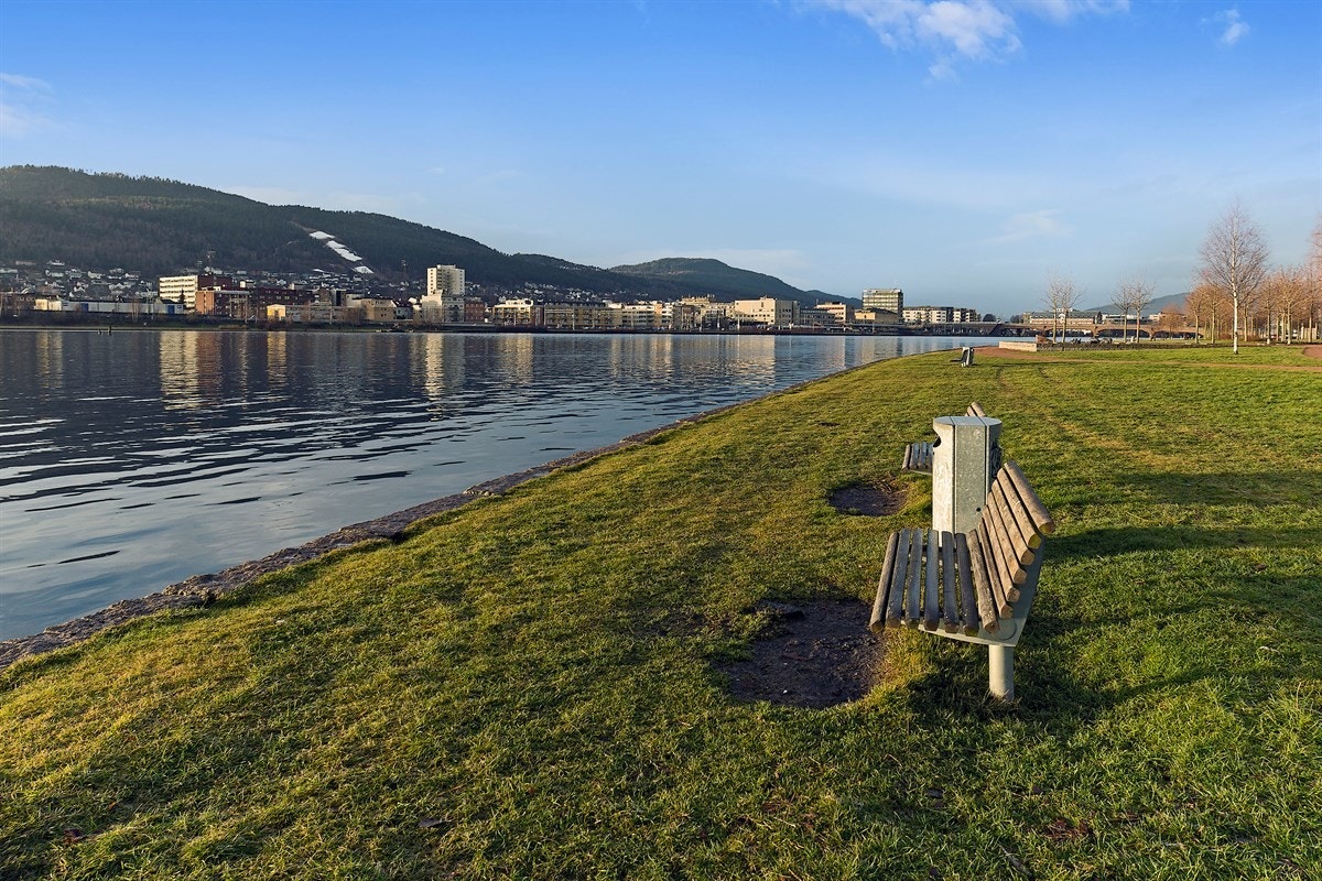 Mange turmulighter i Drammen. Galleribilde