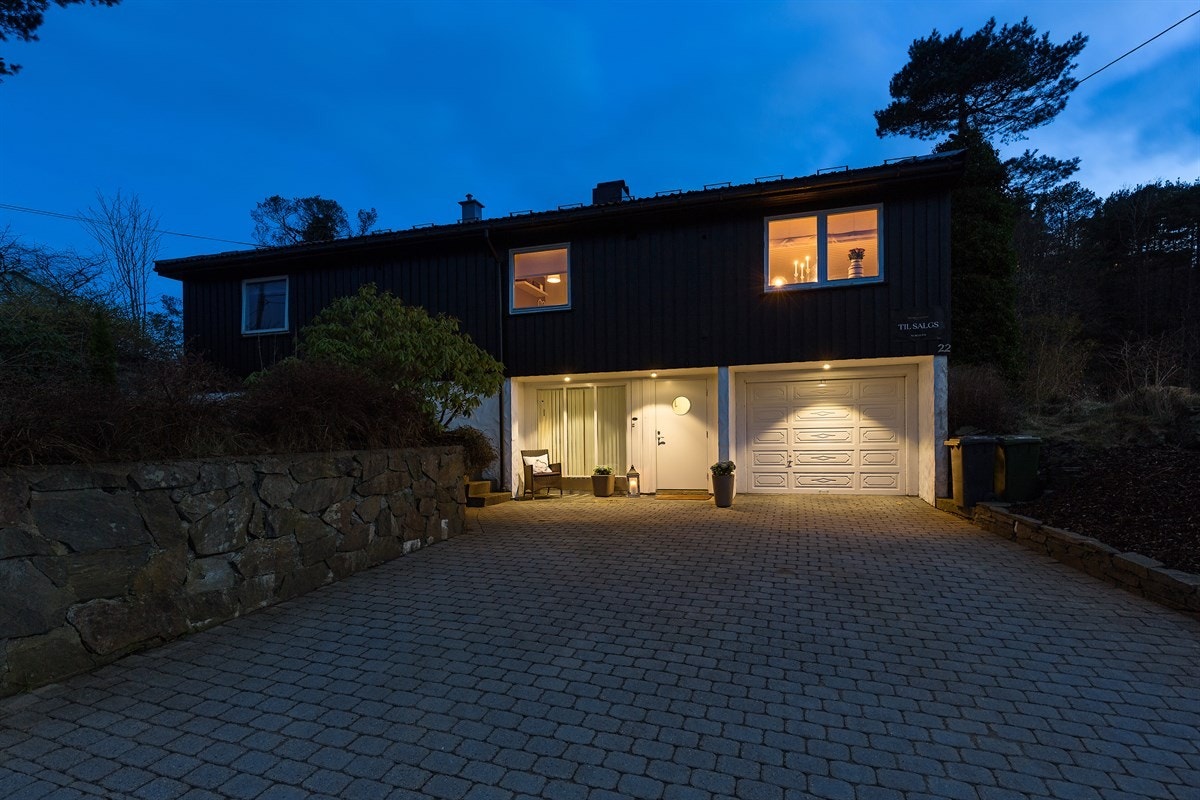 Kveldsstemning i Møvikbakken 22! Galleribilde