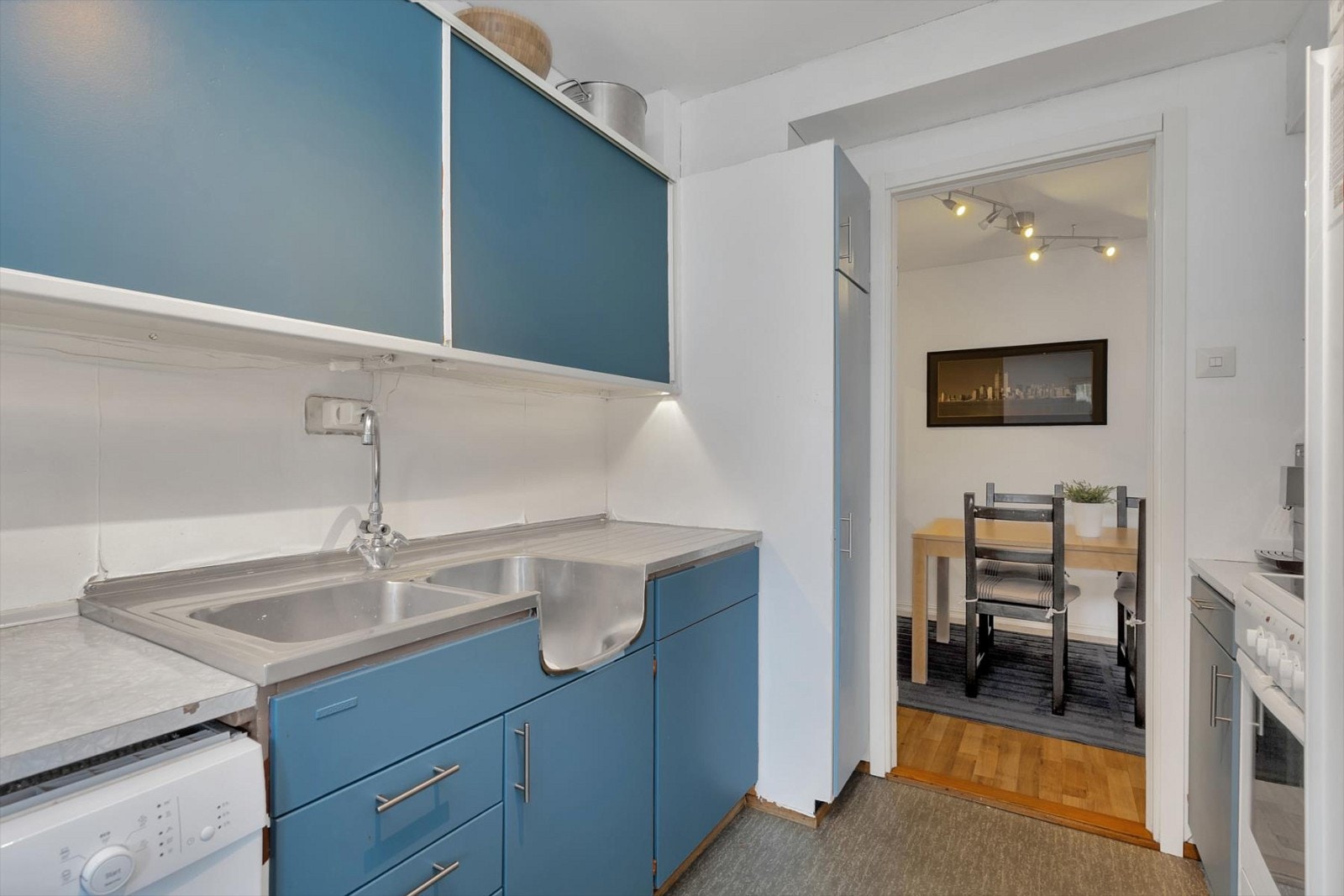 Retro kjøkkeninnredning. Galleribilde