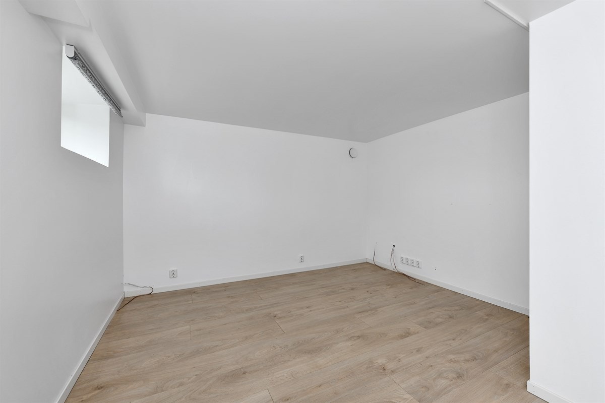 Bod i kjeller. Galleribilde