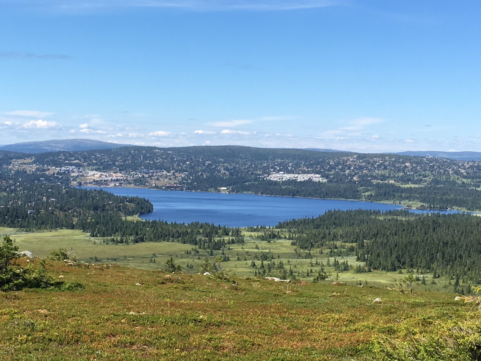 Sjusjøvannet fra fjellene i sør Galleribilde