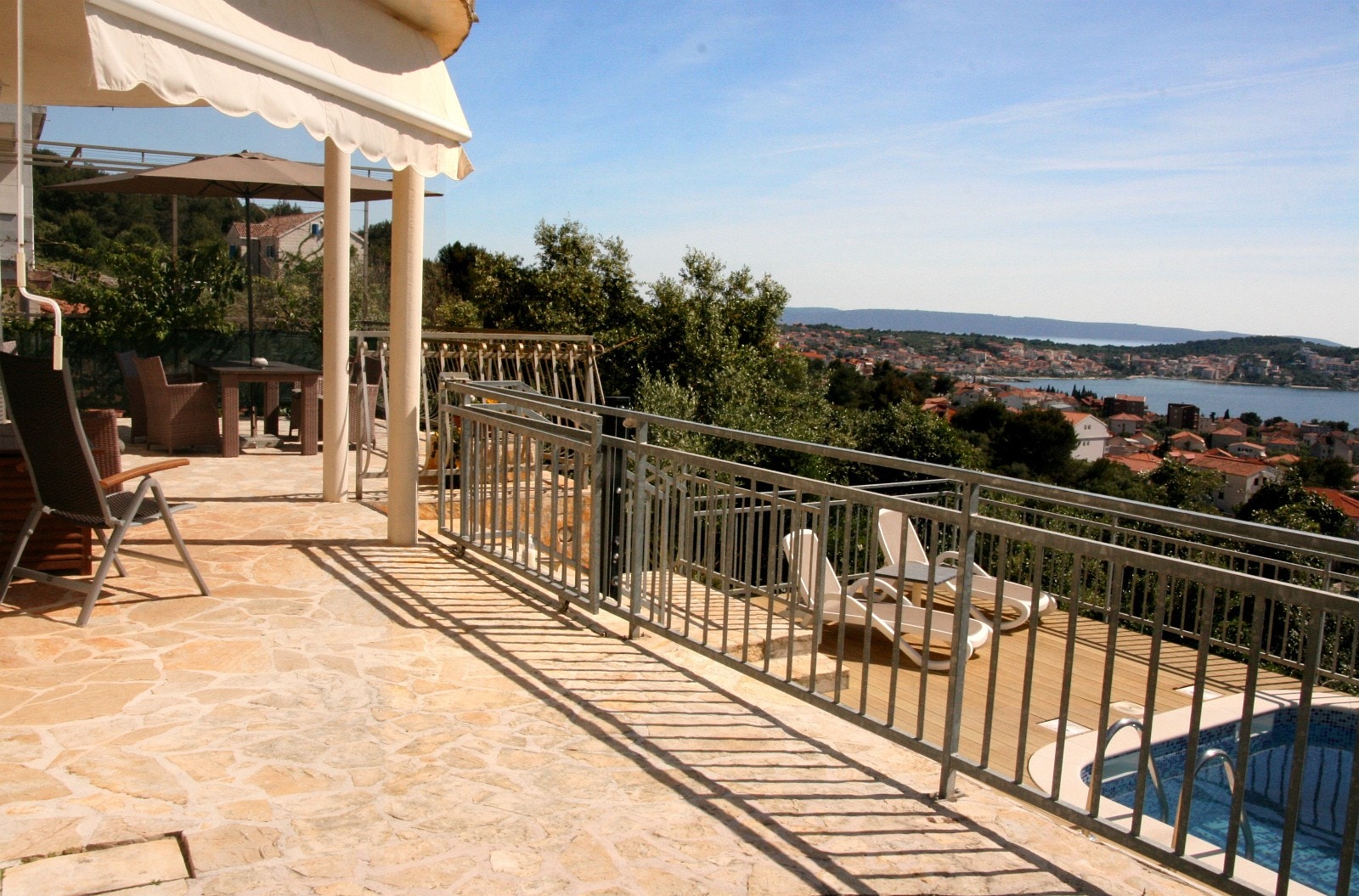 Terrassen foran huset Galleribilde