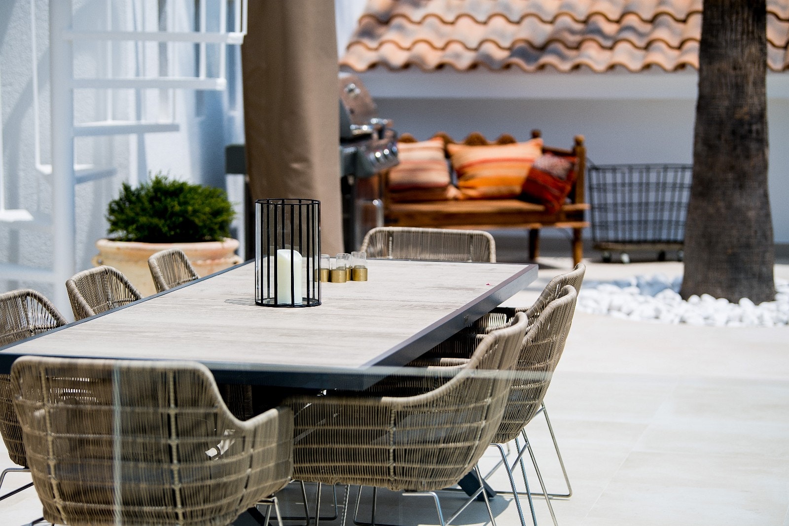 Spiseplass til mange på hovedterrassen Galleribilde