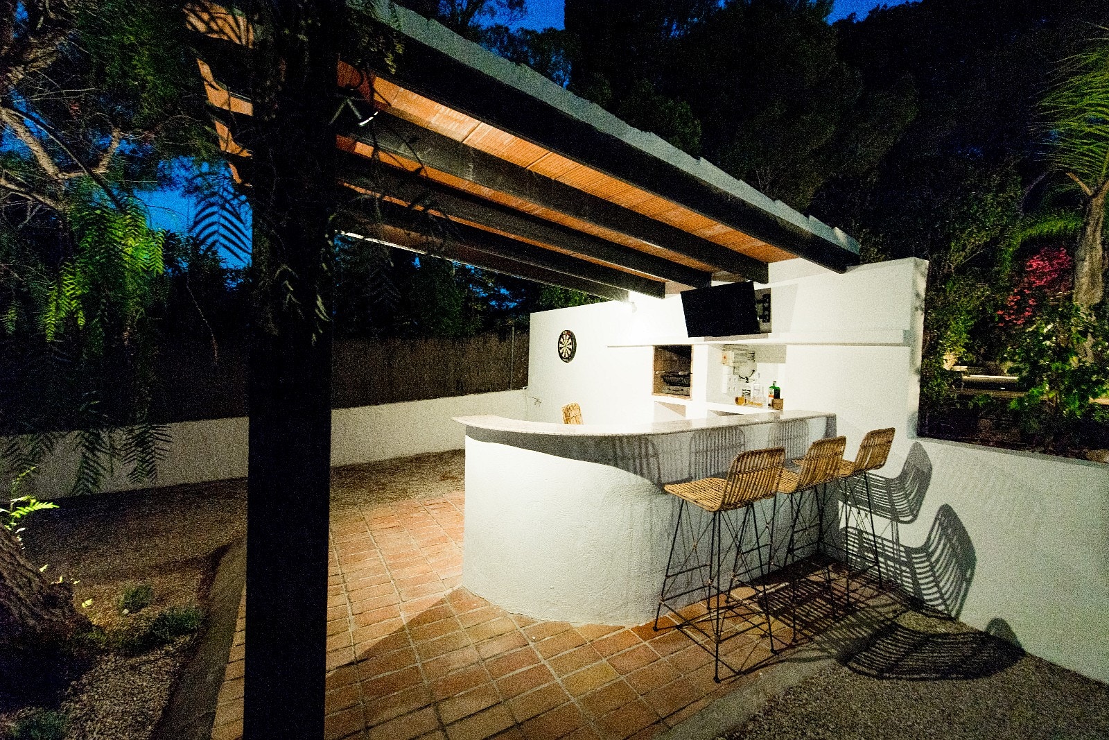 Sportsbar ( betydelig oppgradert siden bilene ble tatt) Galleribilde