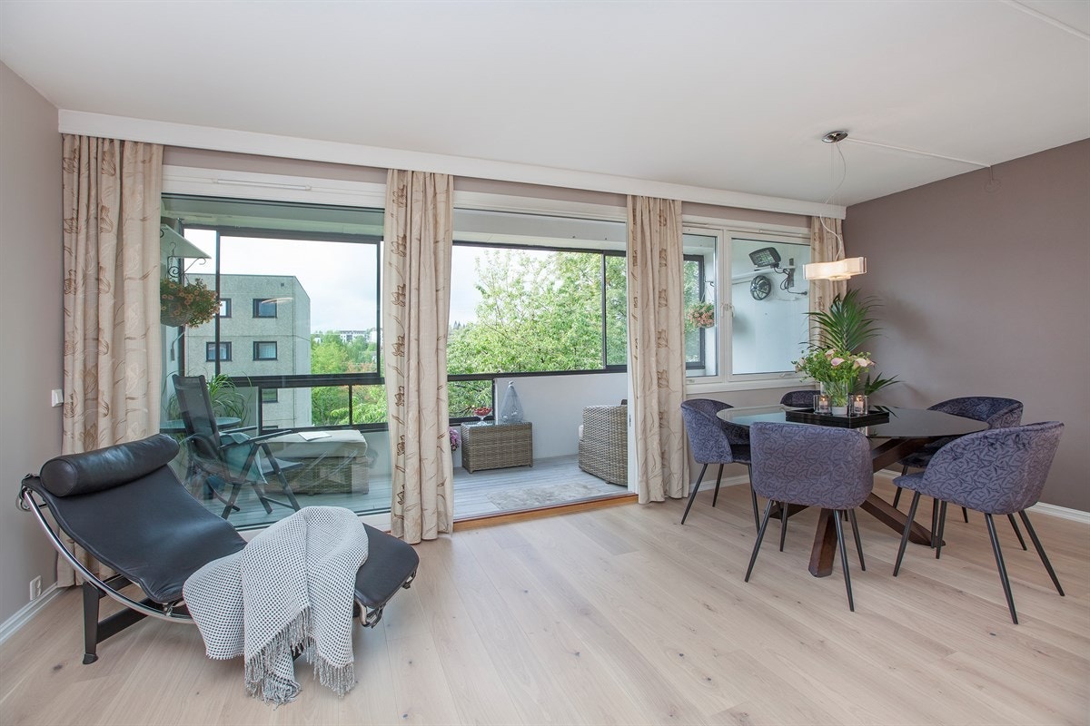 Velkommen til Hovseterveien 56B, presentert av Vegar Giæver og Eie avd. Røa Galleribilde