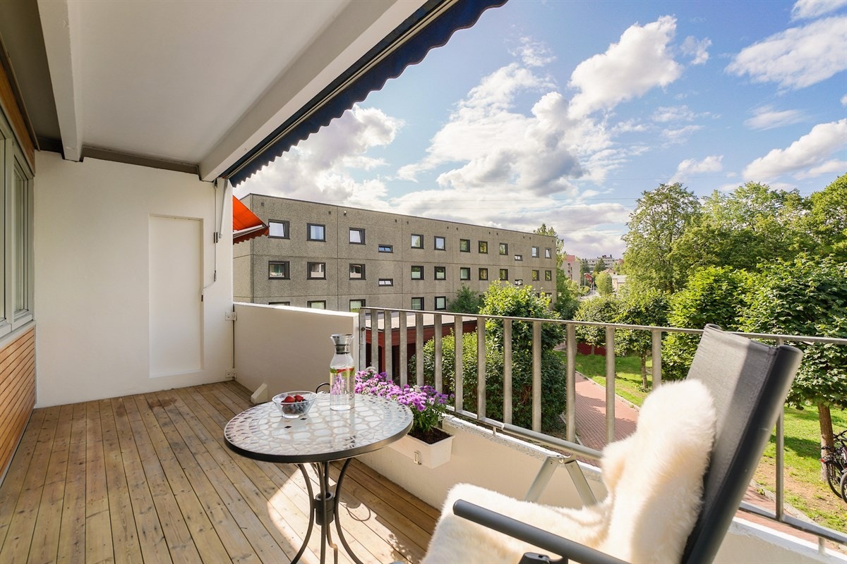 Stor og meget hyggelig balkong på 10 m² Galleribilde