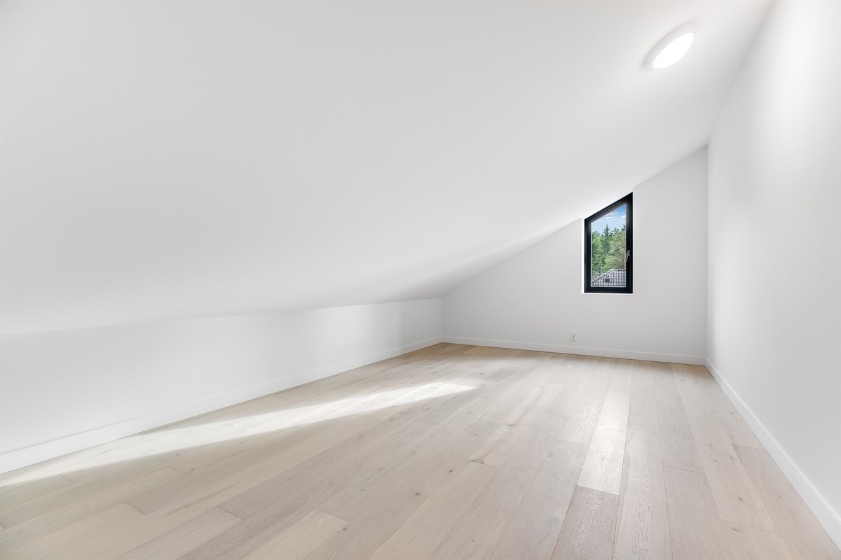 Bod i loftsetasjen. Galleribilde