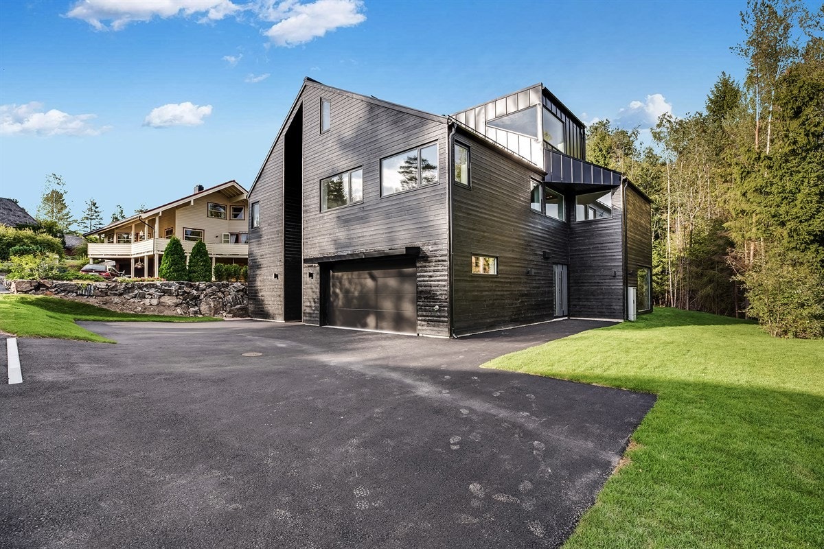 Splitter ny halvpart tomannsbolig med lekre detaljer og solide materialvalg. Galleribilde