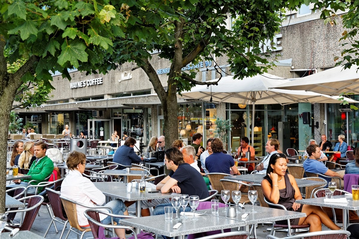Solli plass kan by på flere hyggelig restauranter og kaféer. Galleribilde