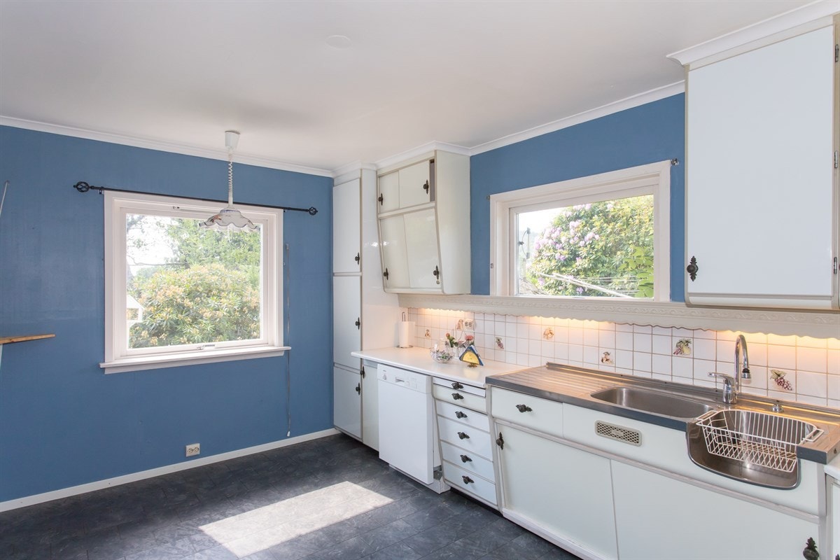 Kjøkken m/spiseplass Galleribilde