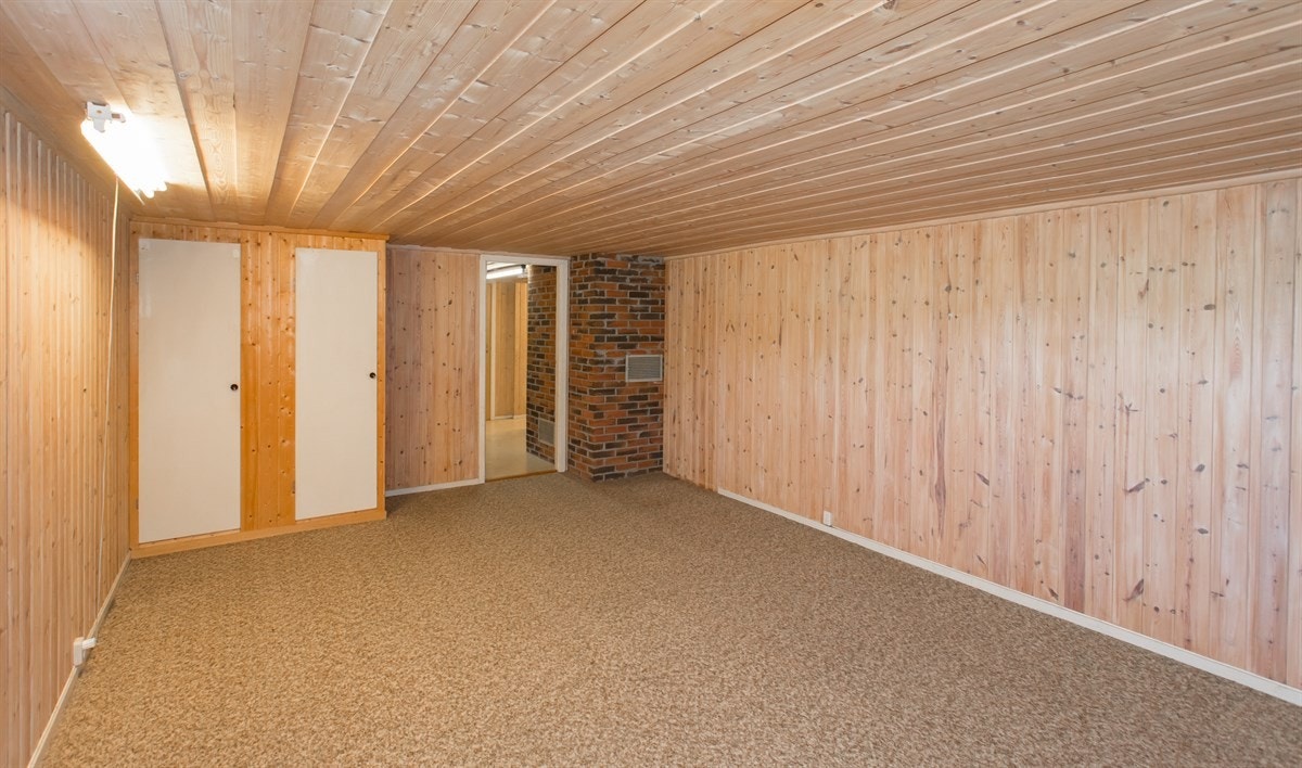 Kjellerstue / sov. Galleribilde