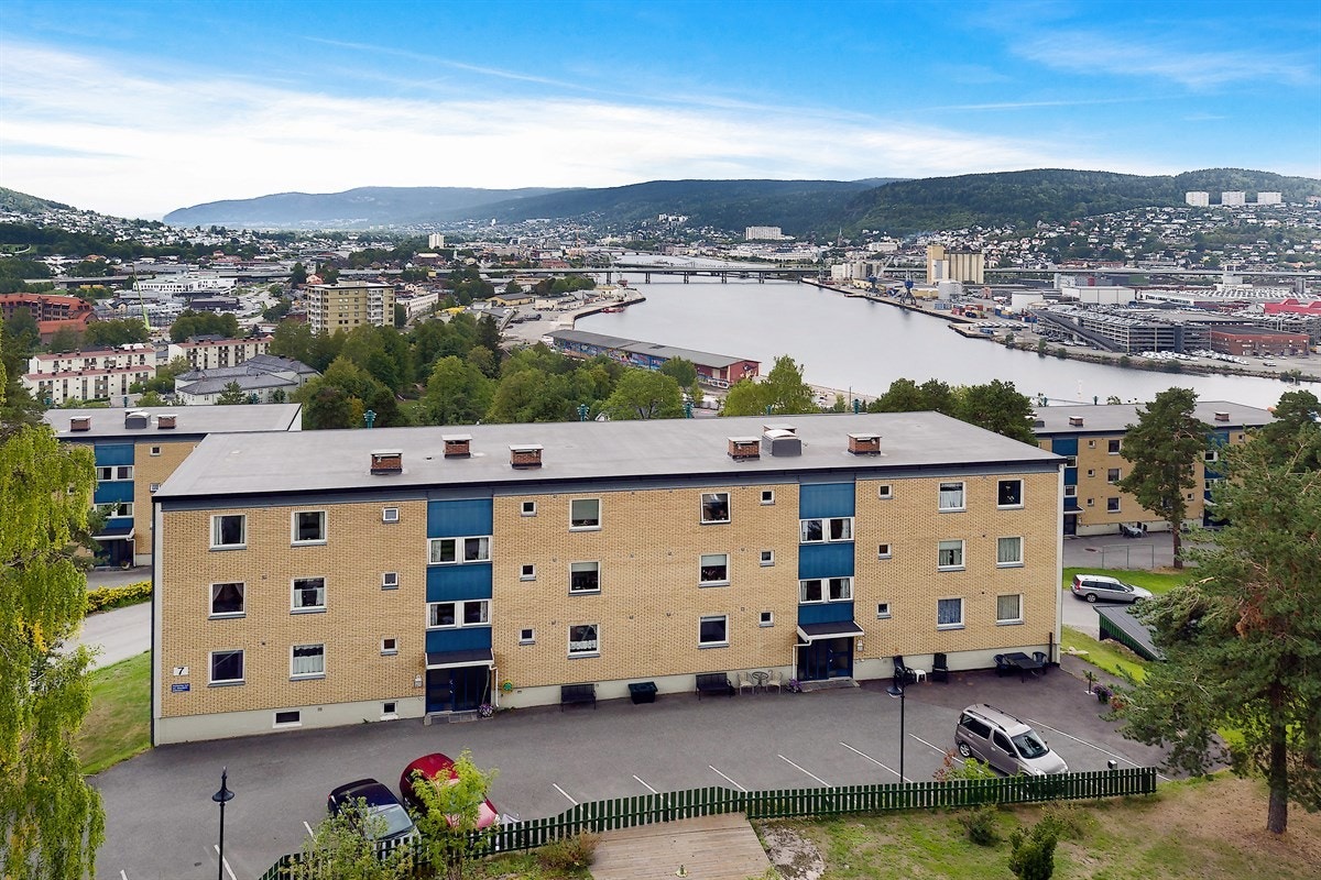 Det er umiddelbar nærhet til flotte turområder i Nordbykollen både sommer og vinter. Galleribilde