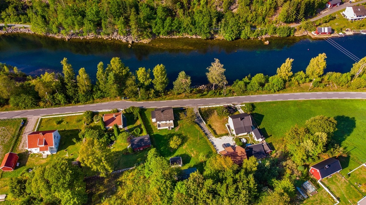 Dronebilde over eiendommen Galleribilde